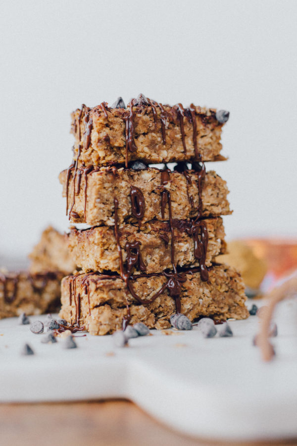 Easy 5 Ingredient Protein Bars (Vegan, Healthy, and NoBake