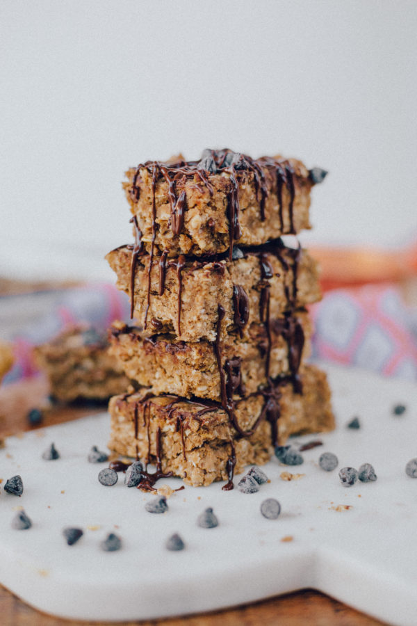 Easy 5 Ingredient Protein Bars (Vegan, Healthy, and NoBake